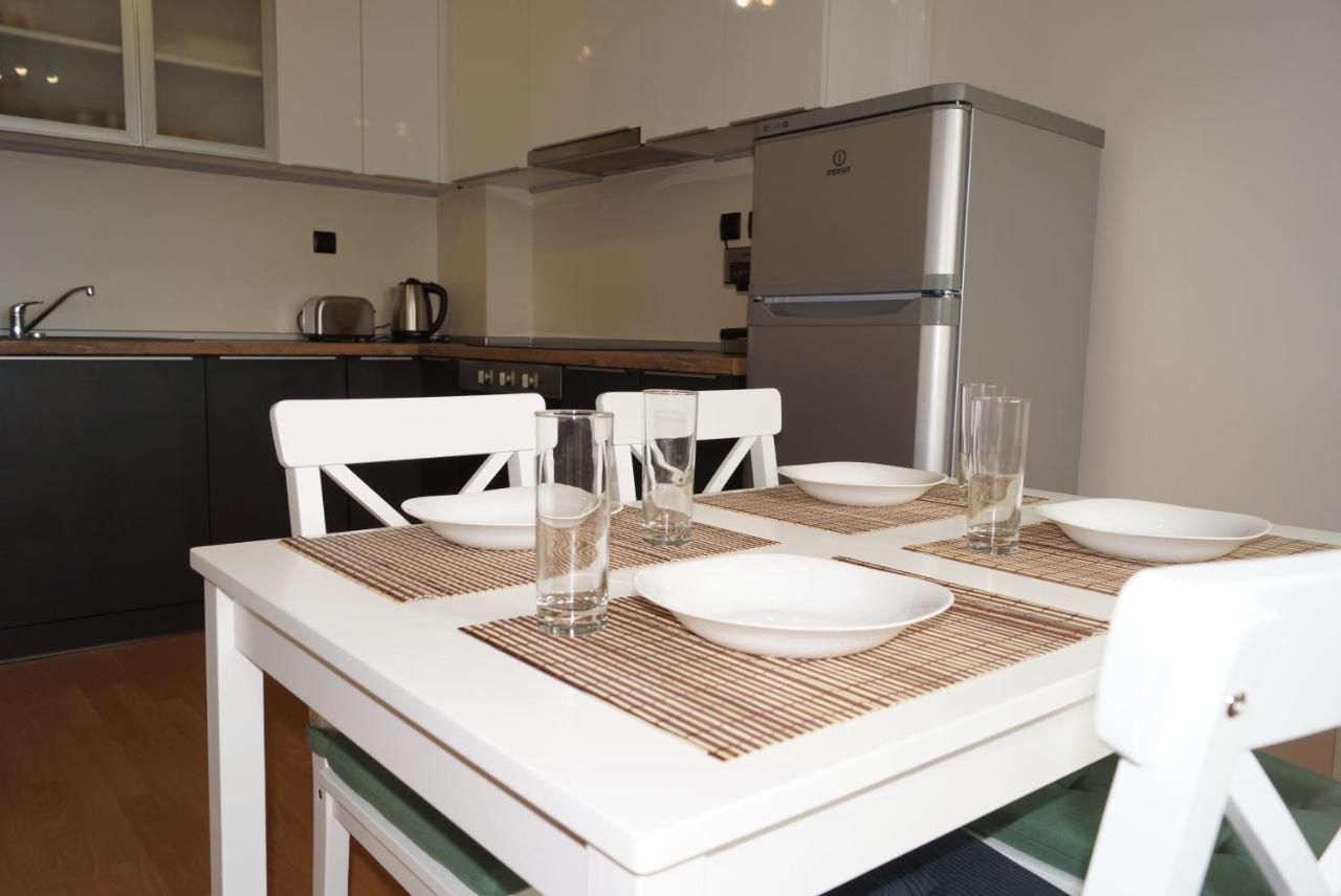 Spacious 2Bdr - Free Parking - Walk Everywhere - 300 Mbps Wifi Varna Esterno foto
